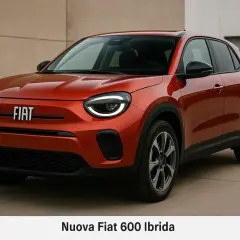 Nuova Fiat 600 Ibrida, un'auto **modern contemporary** dal design audace e accattivante, con linee fluide e un colore arancio vibrante.