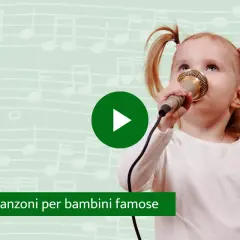 Bambina con microfono canta canzoni facili per bambini. Sfondo con note musicali.