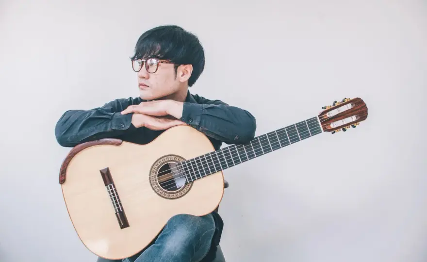 Quanto tempo per imparare la chitarra? Tempi reali e consigli