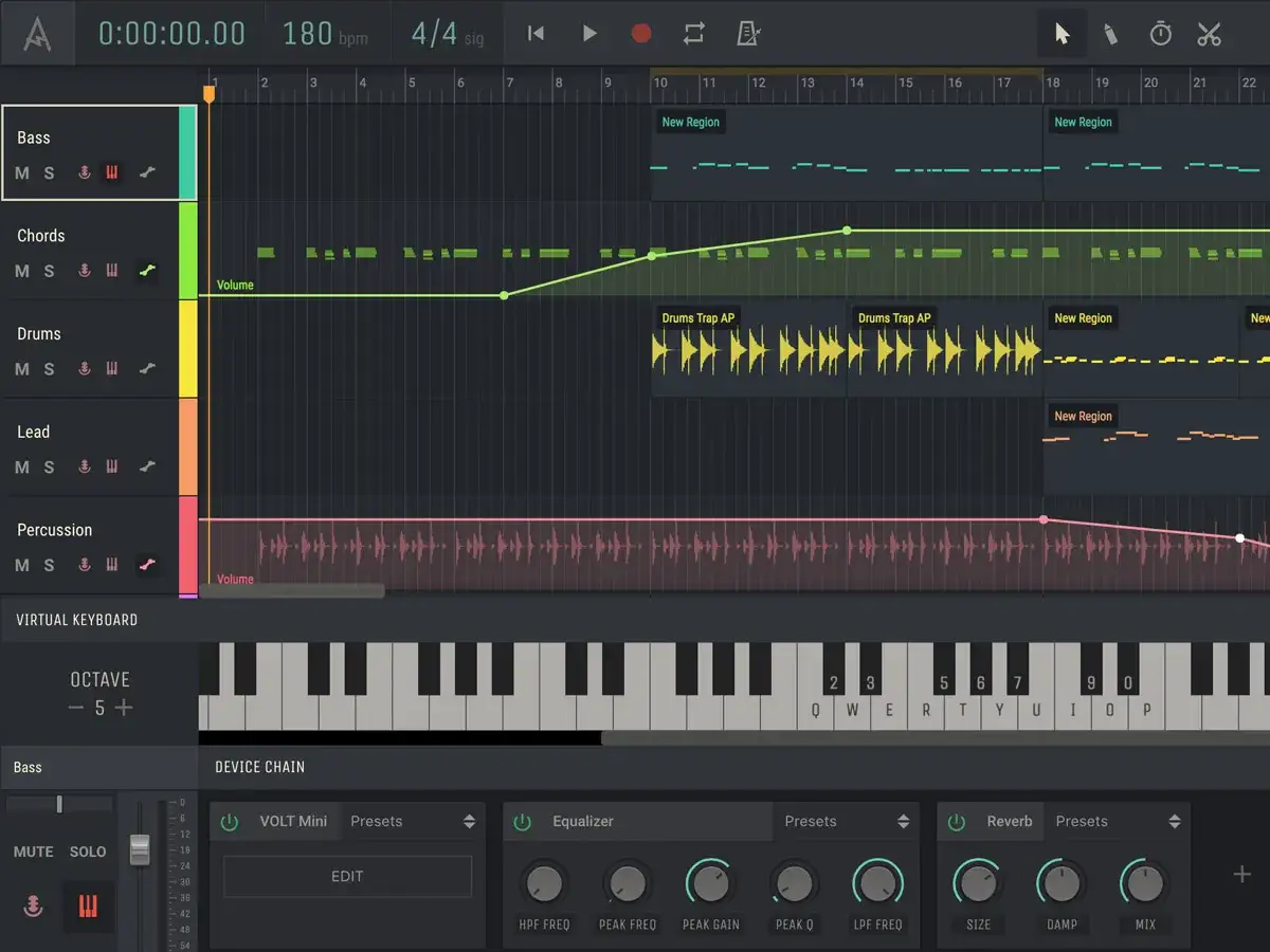Sequenza musicale in un software di produzione: linee di basso, accordi, batteria e percussioni compongono cos'&egrave; un beat. Tastiera virtuale e controlli effetti in basso.
